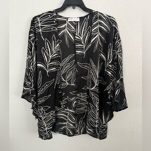 Black and White Leaf Print Women's Kimono and pant set large